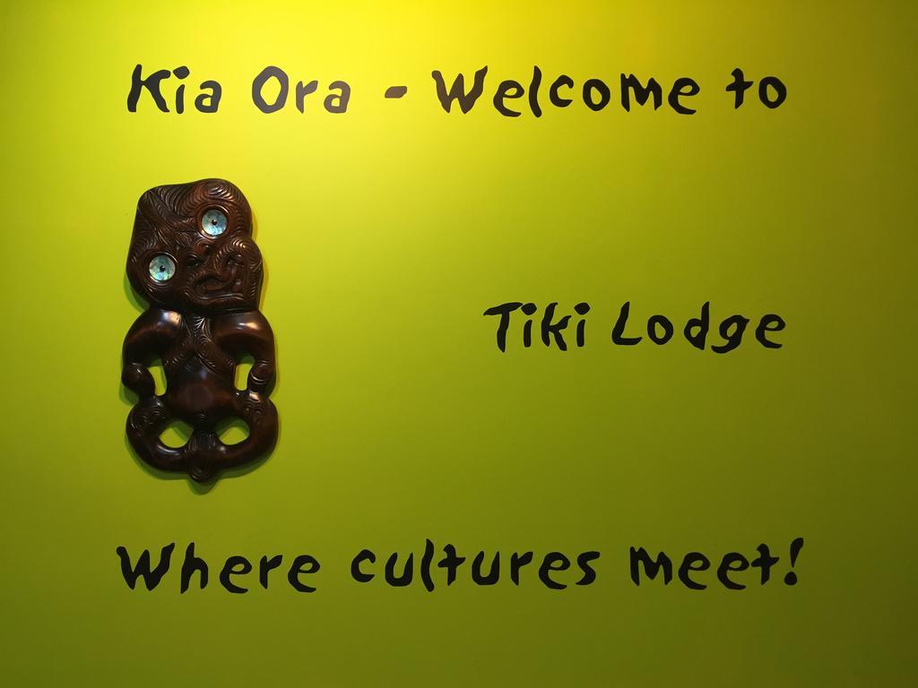 Tiki Lodge Backpackers Таупо Екстериор снимка